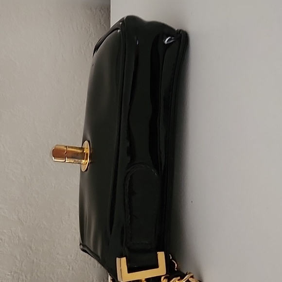 TRADE - Picture 8 of 12